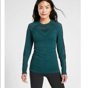 Athleta oxygen long sleeve top